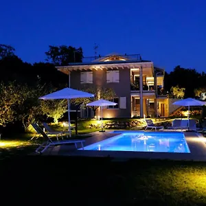 Nina - & Relax , Caprino Veronese Italië