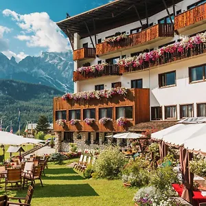 hotel-mirage-cortina-dampezzo.hotelinveneto.com/